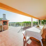 Orange House By Mtphomes וילה