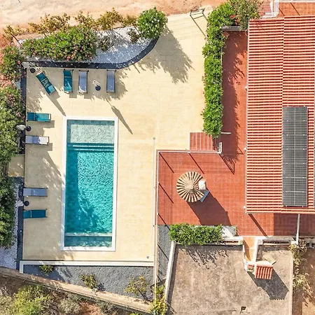 Orange House By Mtphomes
